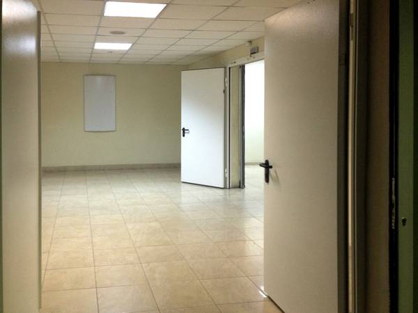 Двупольная огнеупорная дверь